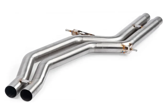 APR Catback Exhaust System Center Muffler Delete – 4.0 TFSI – C7