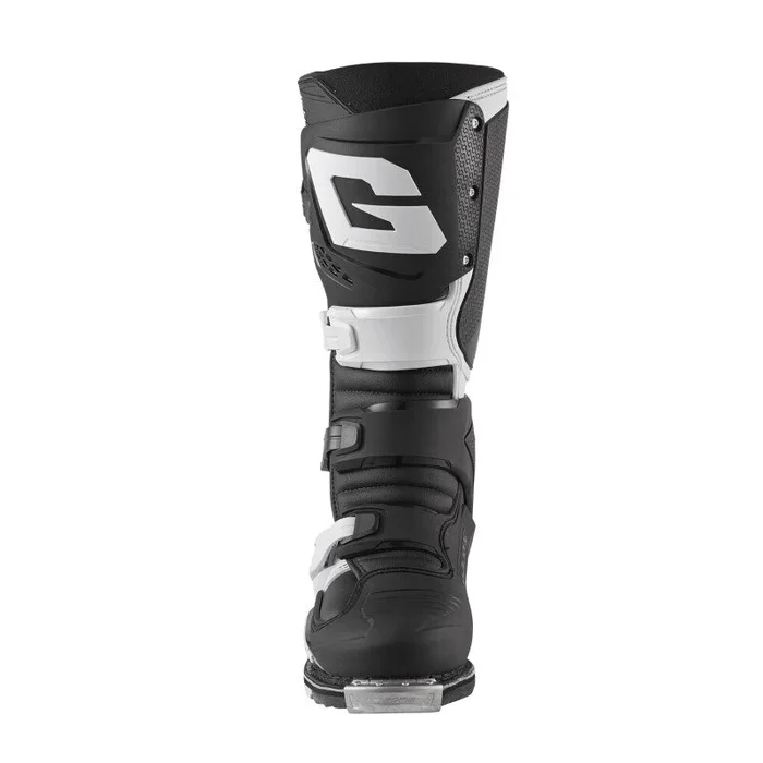 Gaerne SG22 Boot Black/White Size – 910.6 lb
