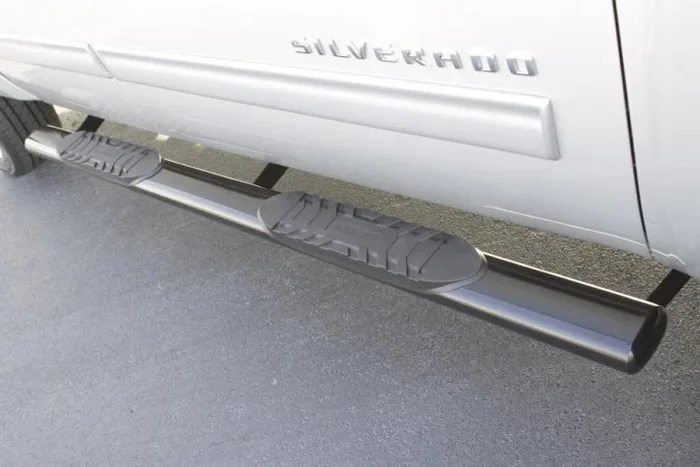 Lund 15-18 Ford F-150 SuperCrew 5in. Oval Straight SS Nerf Bars – Polished