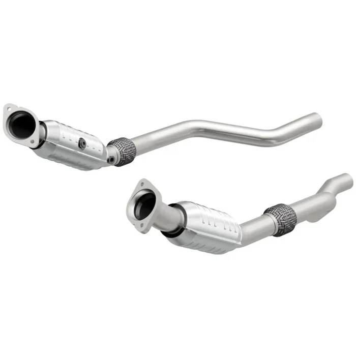 MagnaFlow Conv D/F 05- 300C/Magnum 5.7 w/cats29.1 lb