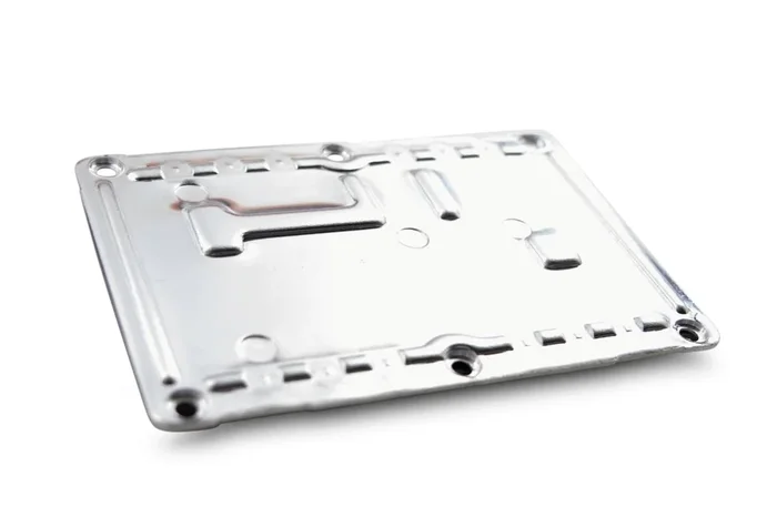 OE Replacement: Valeo LAD5G