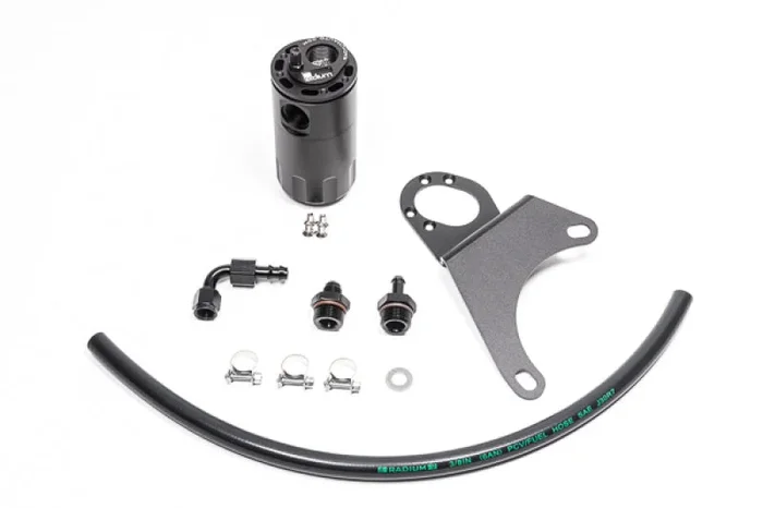 Radium Engineering Catch Can Kit PCV RH EVO 8-9 Fluid Lock2.5 lb