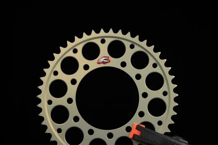 Renthal 24+Kawasaki ZX-4R/ ZX-4RR Rear Sprocket – Hard Anodized 520-50P Hard Anod