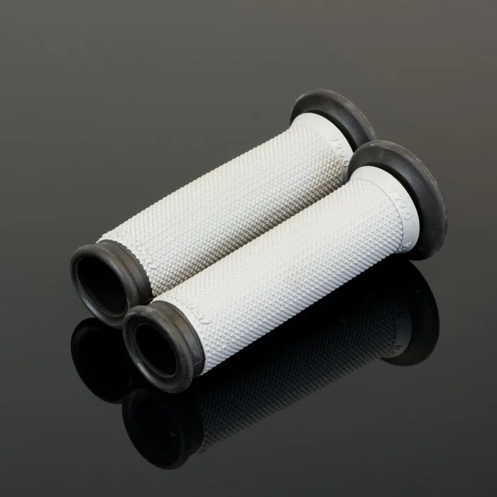 Renthal Road Dual Compound Grips 32 mm. O.D. – White/ Black0.3 lb