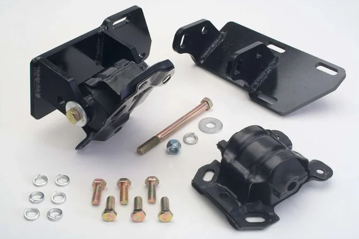 Trans-Dapt SBC Into 4WD S-10 Conver Motor Mounts