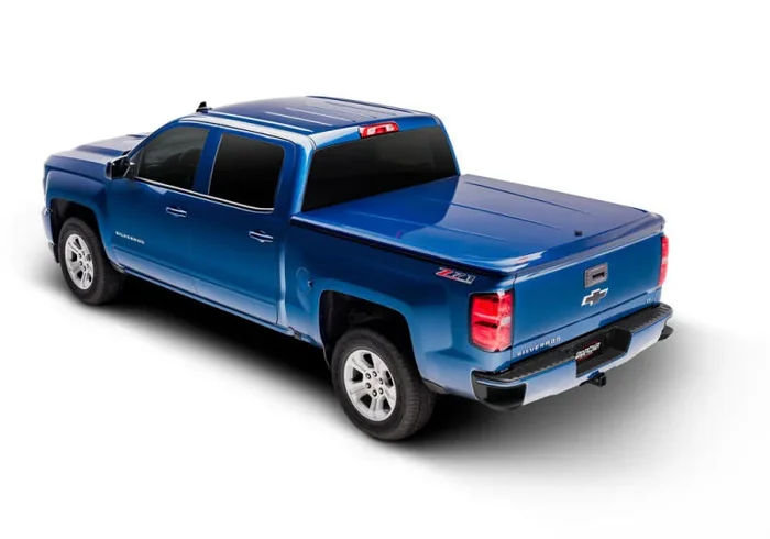 UnderCover 16-20 Toyota Tacoma 6ft Lux Bed Cover – Inferno (Req Factory Deck Rails)
